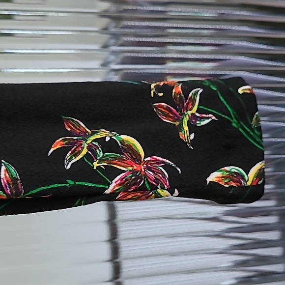 H&M slimming wrap dress - Picture 4 of 6